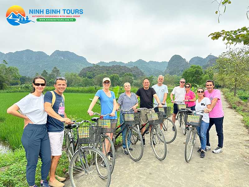 Ninh Binh Private Tour - 1 Day - Visit: Hoa Lu - Tam Coc - Mua Cave - Bich Dong Pagoda - Departure from Ninh Binh